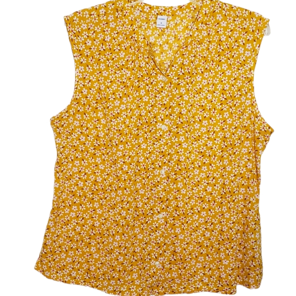Old Navy V Neck Blouse Top Floral Yellow White Size M Daisies Button Down
